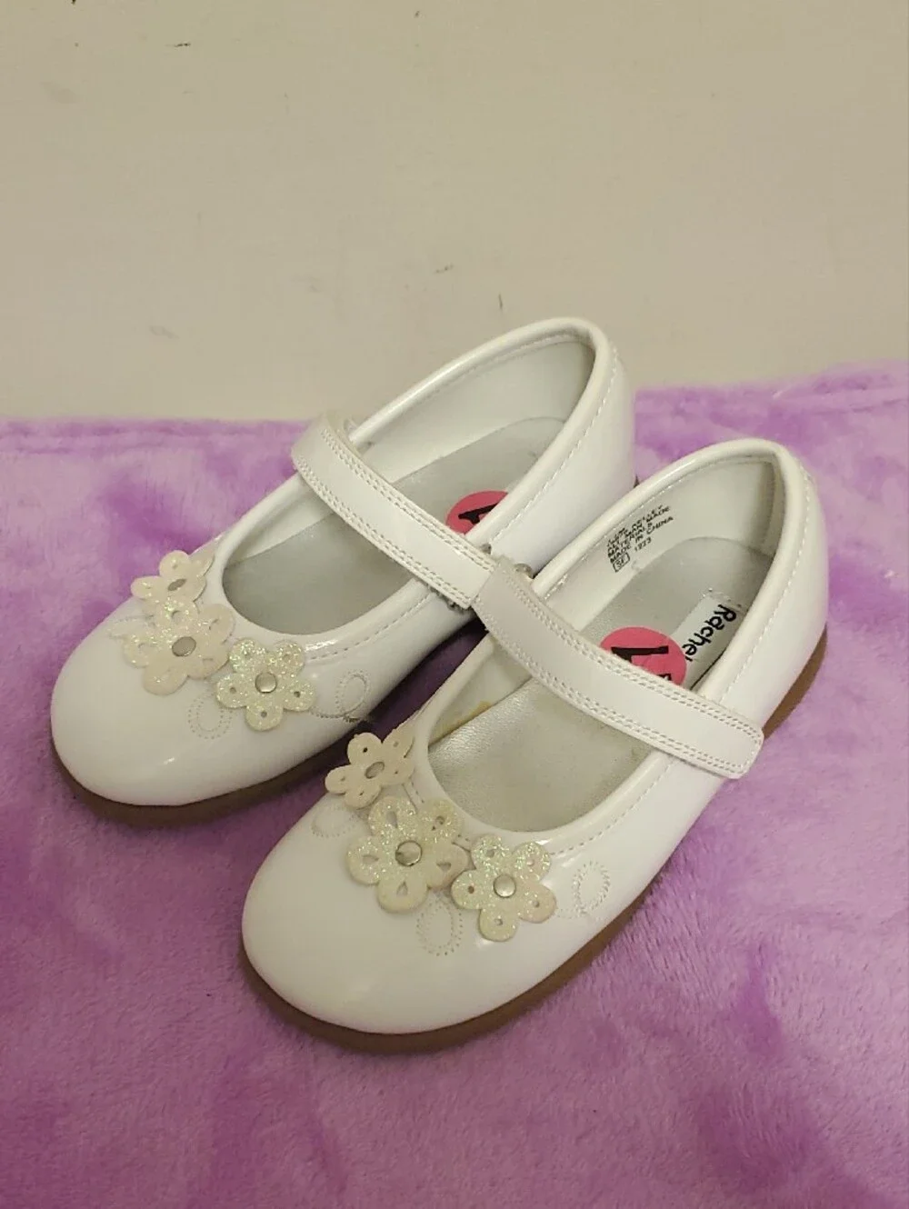 Rachel White Patent Mary Janes with Glitter Flower Trim, for Girls, Size 11
